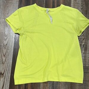 Lululemon neon Yellow Short Sleeve Tee